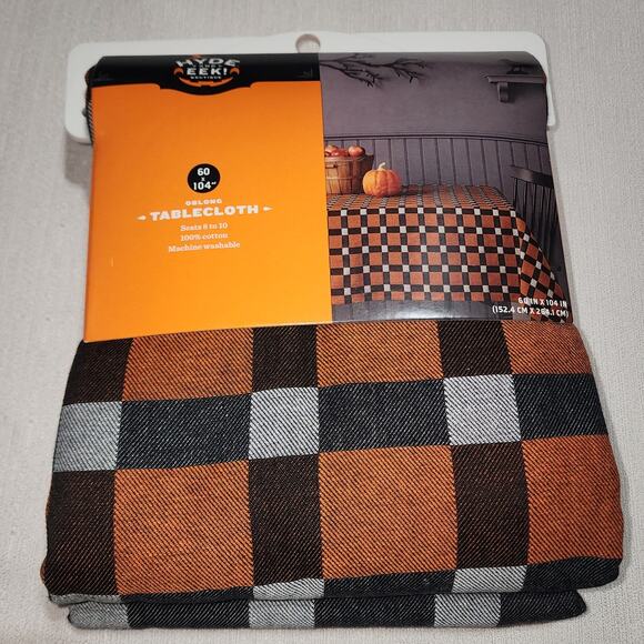 Hyde & EEK! Boutique Plaid Tablecloths 60''x104'' - Picture 7 of 7